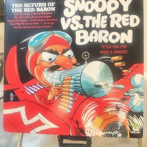 Vintage Kids LP – Snoopy and the Red Baron by Peter Pan Pop Band (1970s)